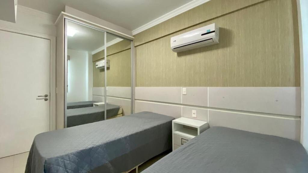 Solar Das Ilhas - Aconchegante Apartamento Na Linda Praia De 4 Ilhas Бомбиньяс Экстерьер фото